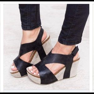 Wild N Out Black Wedge Sandals
